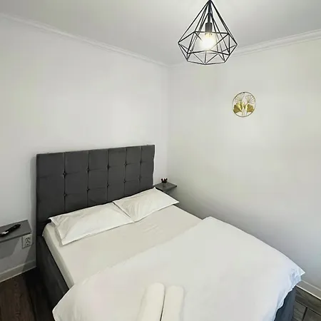 Apartment Silver *