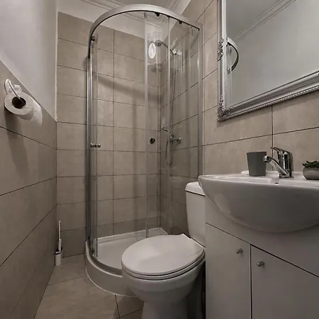 Silver Apartment